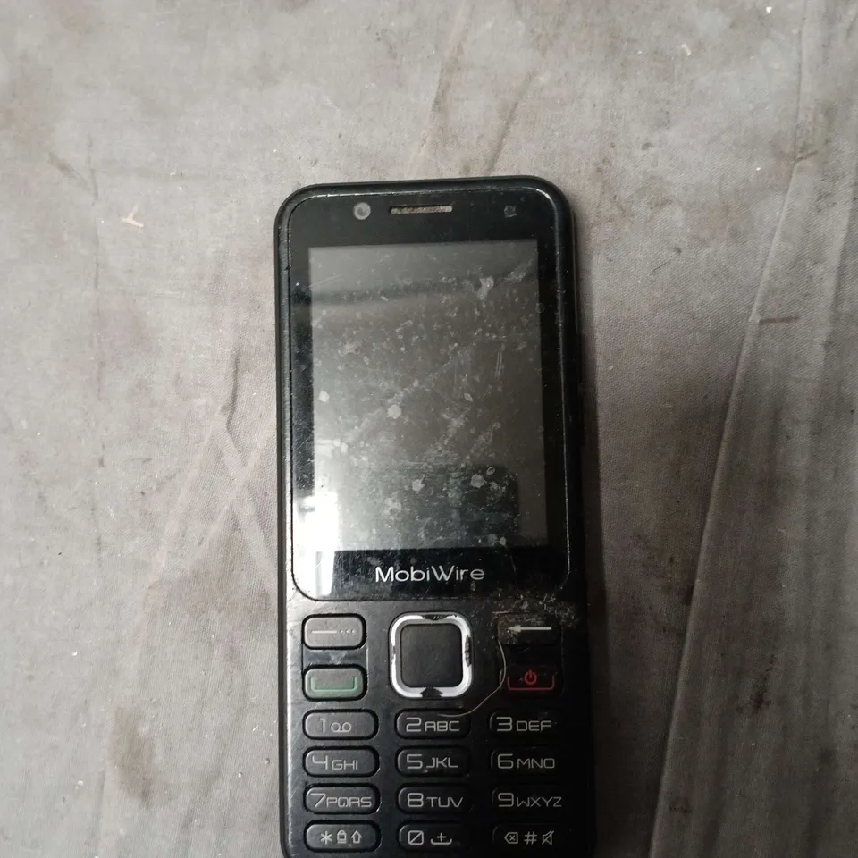 MOBIWIRE MOBILE PHONE – BLACK FEATURE PHONE 