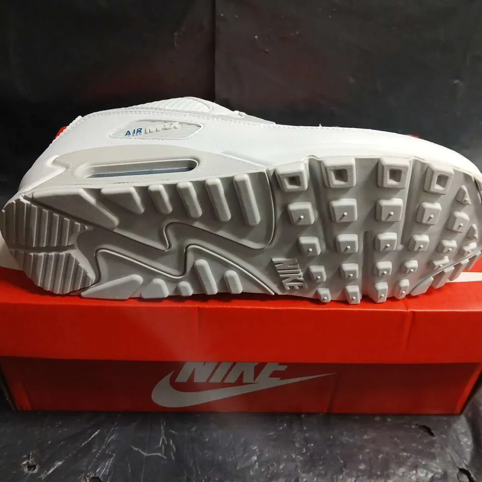 BOXED PAIR OF NIKE AIR MAX 90 TRAINERS - UK SIZE 8.5