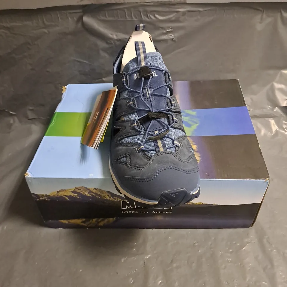 BOXED PAIR OF MEINDL BRINDISI LADY C FIT PW SANDALS IN JEAN BLUE SIZE UK 8
