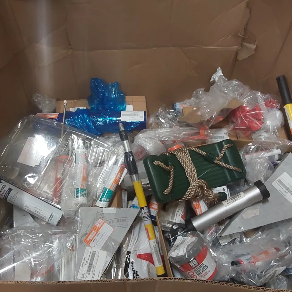 PALLET CONTAINING A VERY LARGE QUANTITY OF TOOLS AND ASSORTED EQUIPMENT INCLUDING: FOAM APPLICATOR GUNS, SWING, SILICONE SEALANT, LINE MARKING PAINT, DRILLABLE FILLER ECT