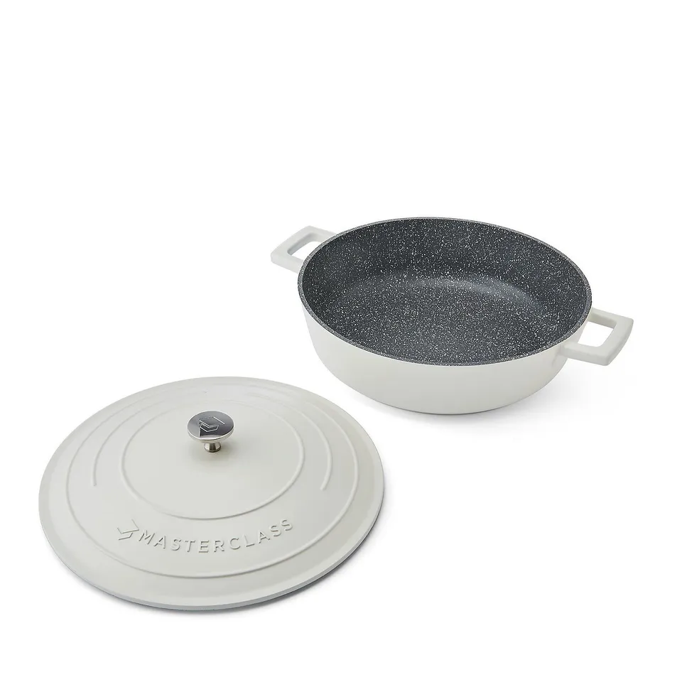 MASTERCLASS LIGHTWEIGHT 4 LITRE CAST ALUMINIUM PAN WITH LID