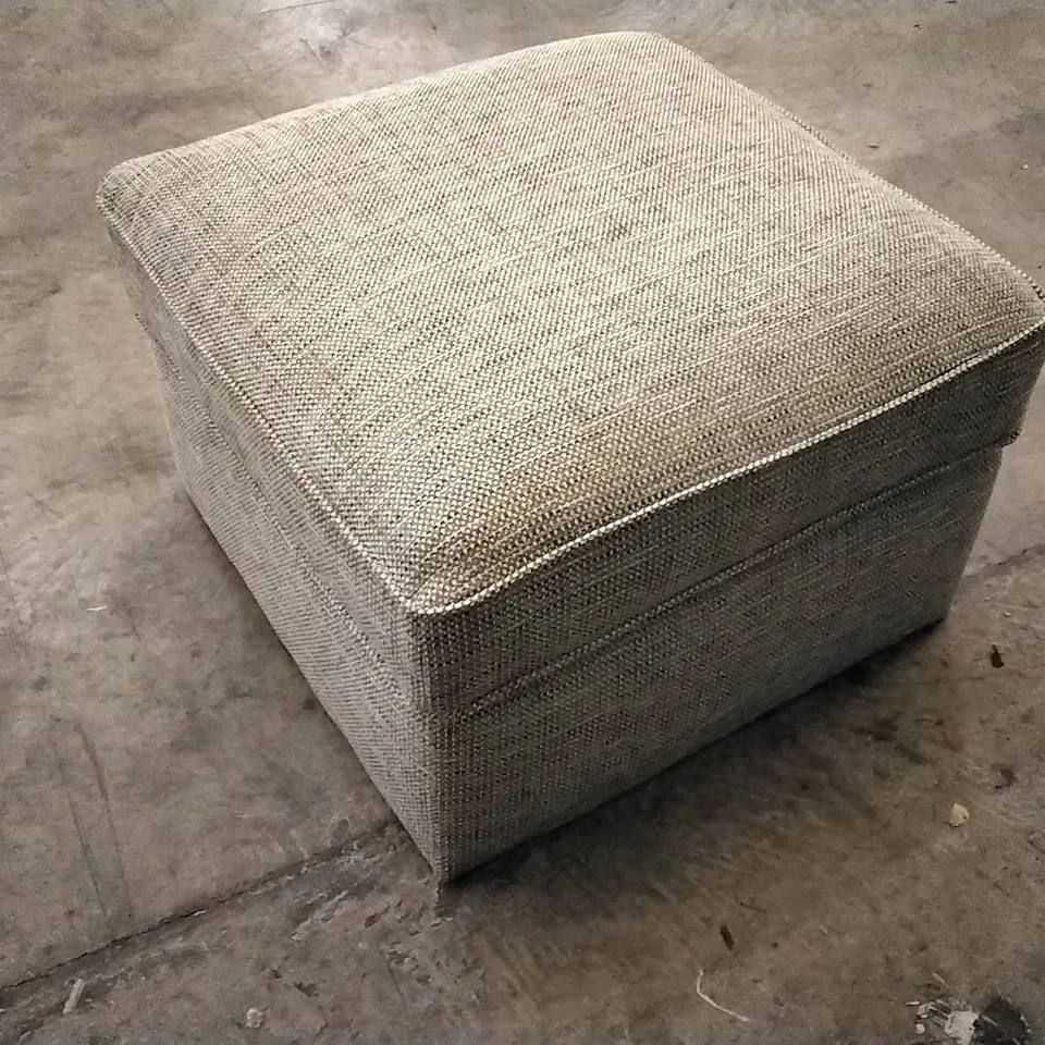 QUALITY BRITISH DESIGNER LIGHT GREY WAFFLE FABRIC FOOTSTOOL