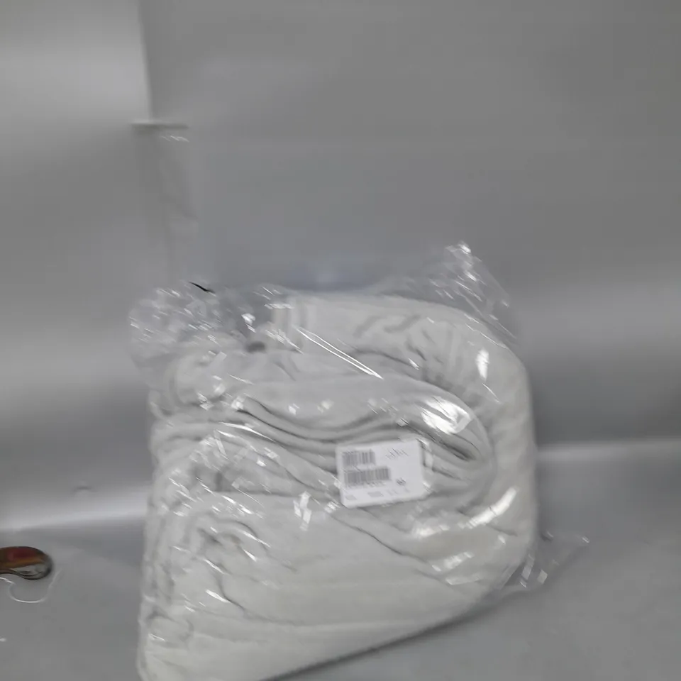 BOXED COZEE HOME VELVETSOFT HEATED THROW IN LIGHT GREY