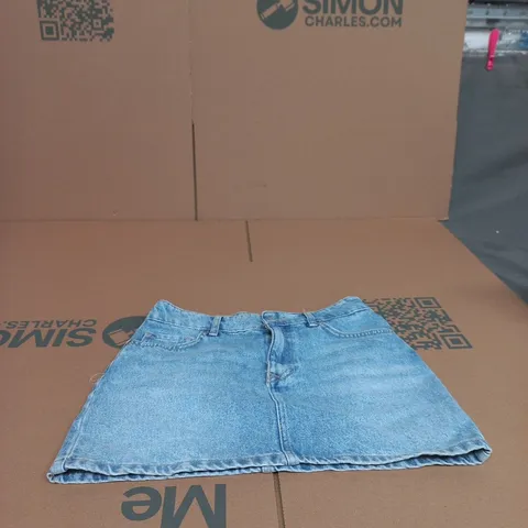 BERSHKA DENIM SKIRT – UK 6 