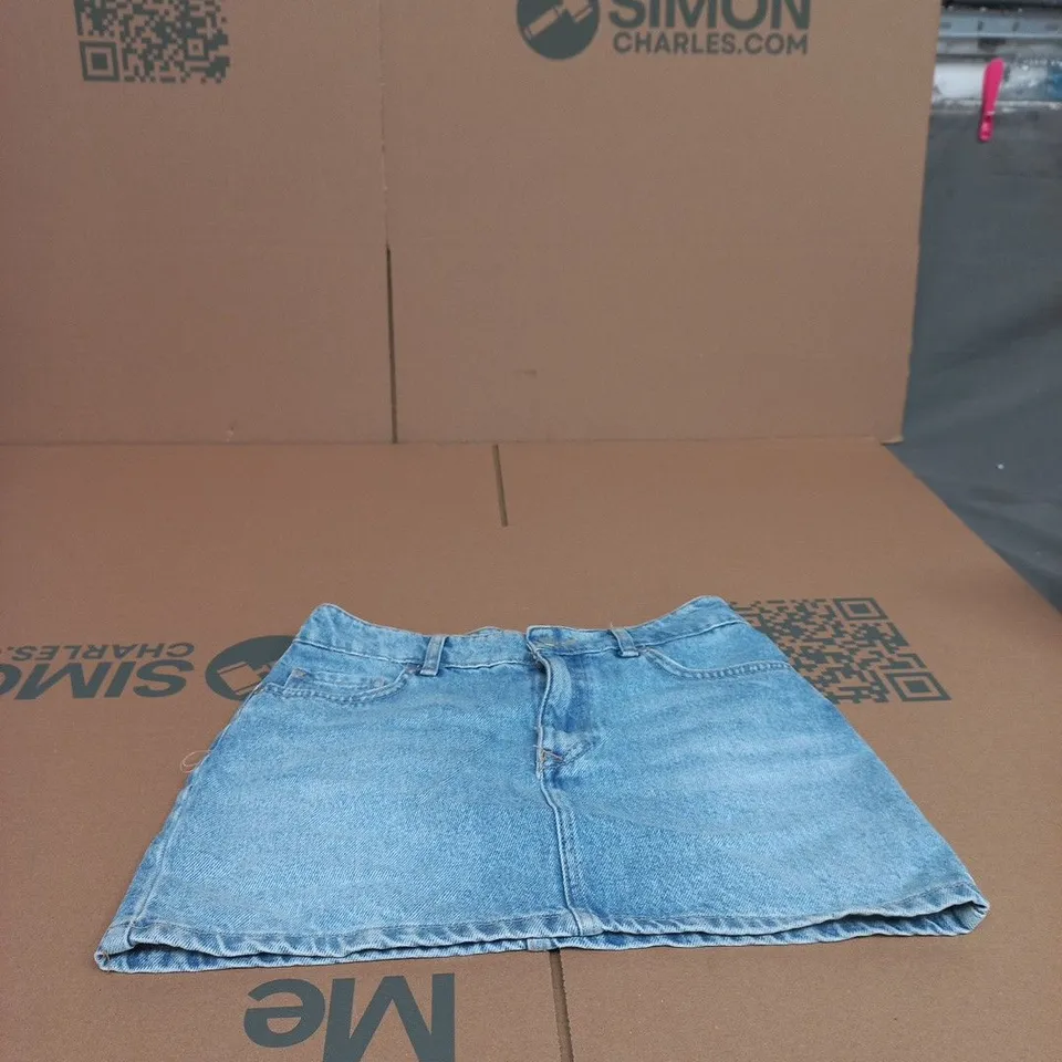 BERSHKA DENIM SKIRT – UK 6 