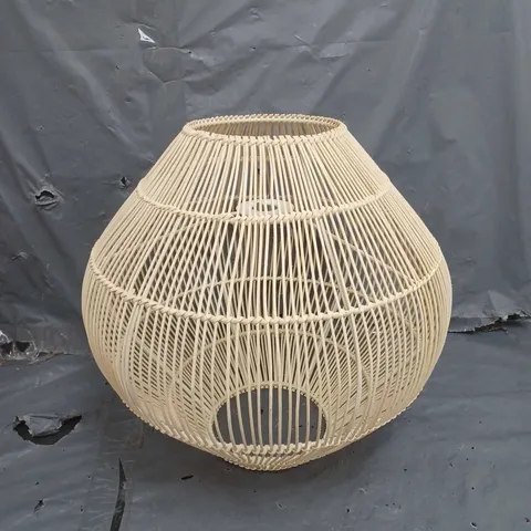 BOXED FLINT RATTAN EASY FIT SHADE