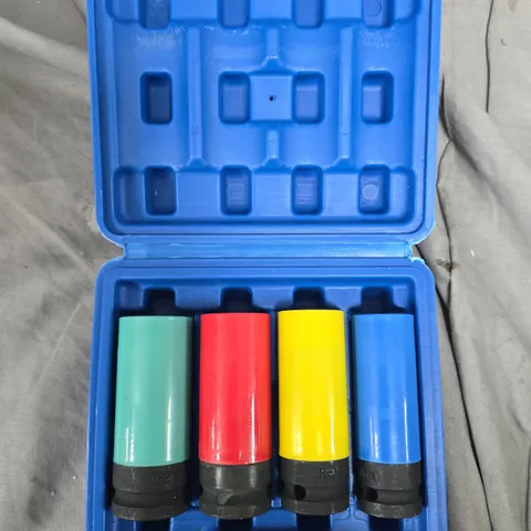 SET OF 4 COLOUR-CODED CYLINDRICAL TOOL ADAPTERS IN BLUE CASE – 22MM, 21MM, 19MM, 17MM 