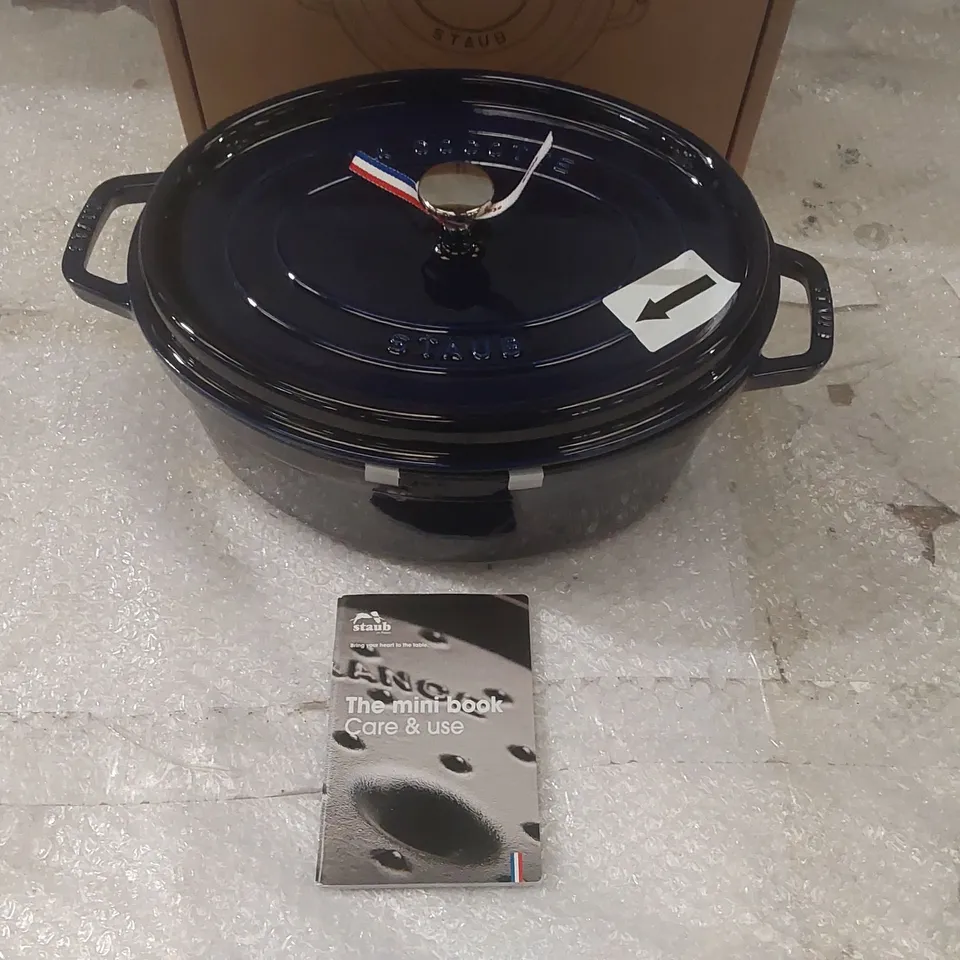 BOXED STAUB LA COCOTTE 33CM OVAL CAST IRON CASSEROLE DISH
