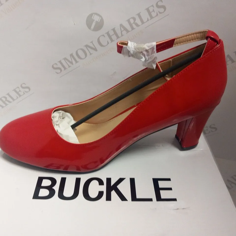 BOXED BUCKLE SIZE 12 