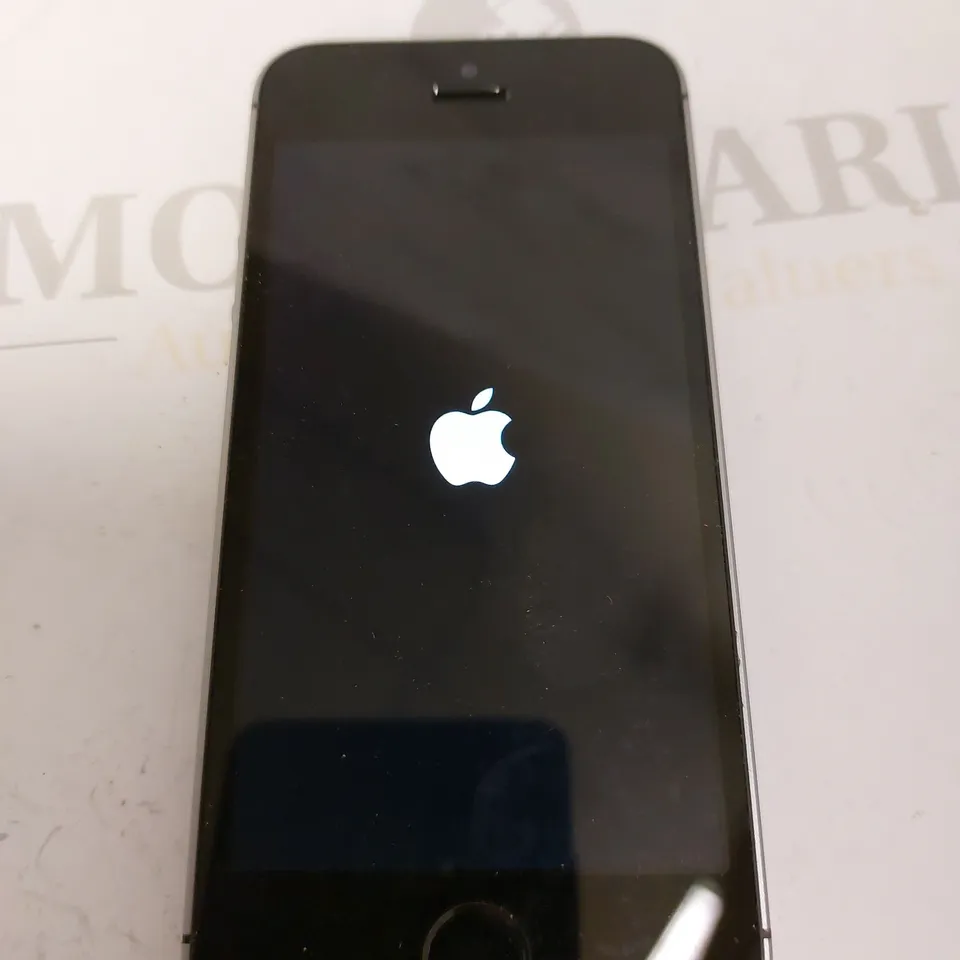 APPLE IPHONE SE (1ST GENERATION) A1723 
