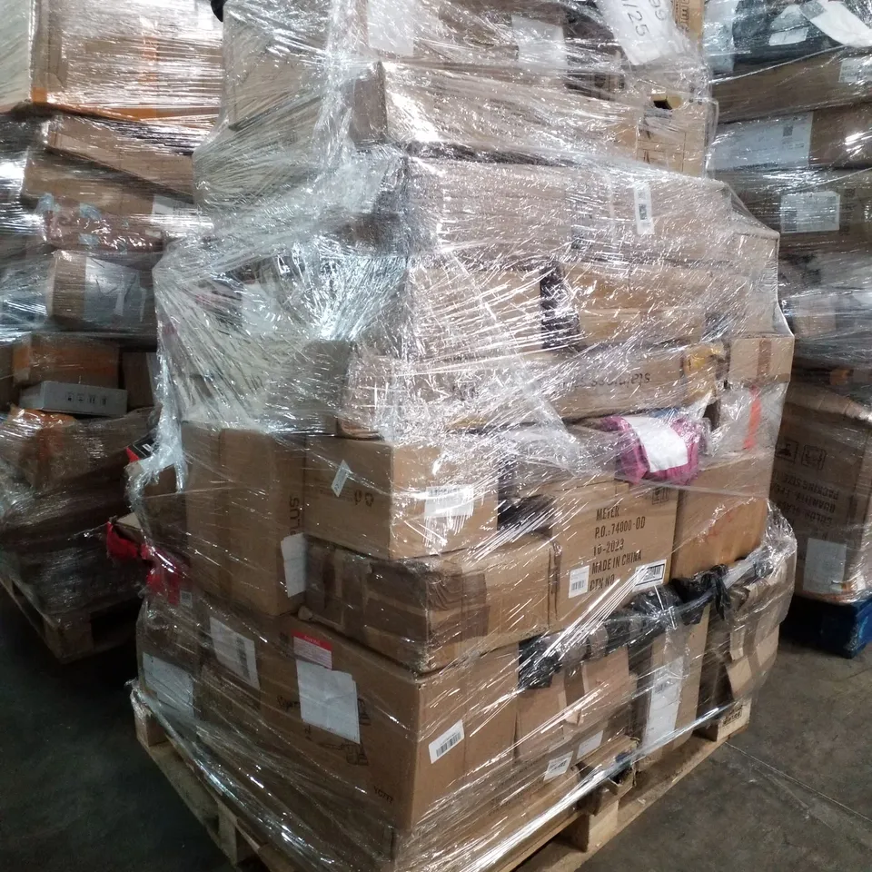 PALLET CONTAINING ASSORTED PRODUCTS INCLUDING VACUUM CLEANER, WHEEL HUN BEARING, VACUUM SEALER & STAINLESS STEEL LADDER