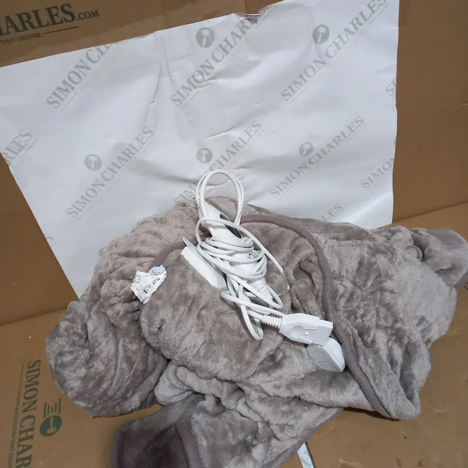 COZEE HOME HEATED THROW