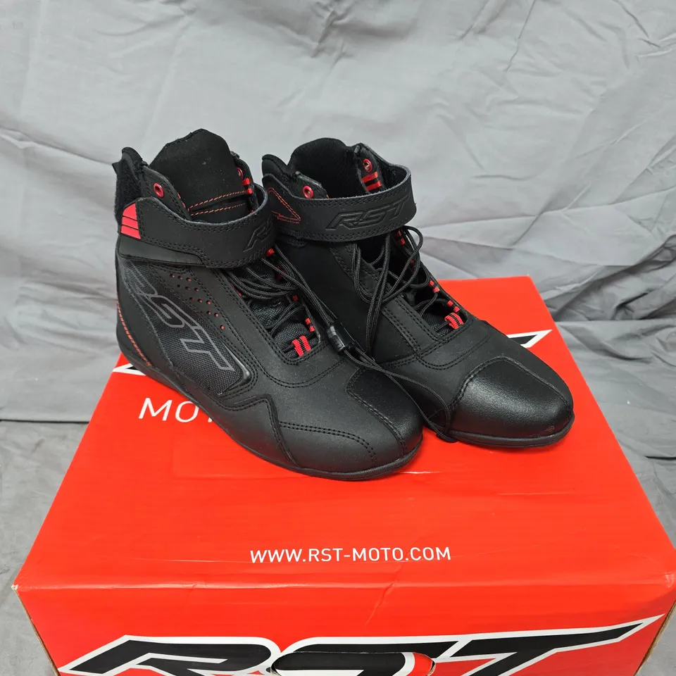 RST FRONTIER MOTORCYCLE BOOTS – UK 7 BLACK