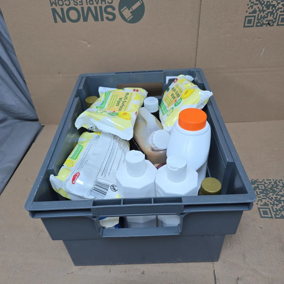 TOTE OF APPROXIMATELY 15 ASSORTED HOUSEHOLD ITEMS TO INCLUDE VAX SPOTWASH, CLEANING WIPES, WASHING UP TINCTURE ETC