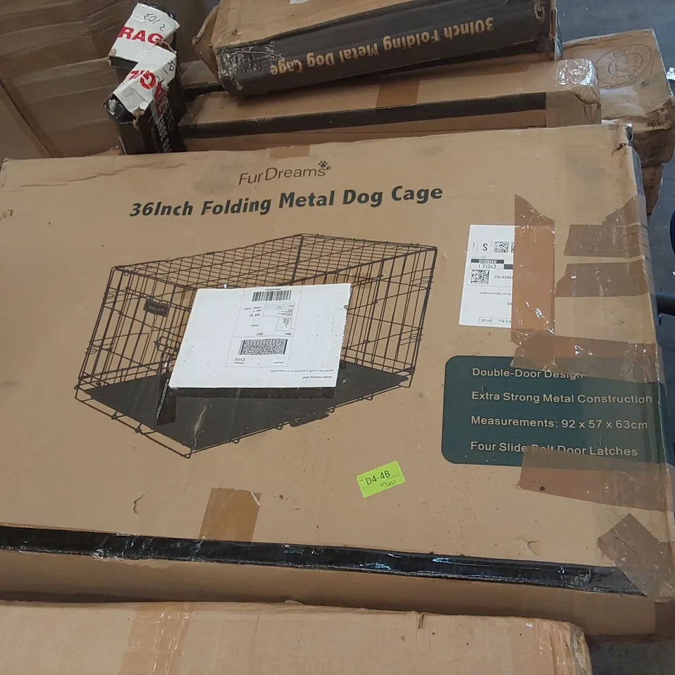 BOXED FURDREAMS 36" FOLDING METAL DOG CAGE