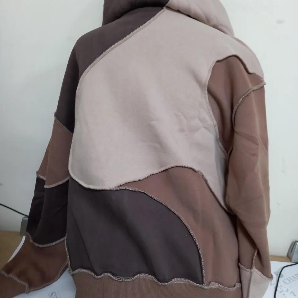 NAMED COLLECTIVE ZIP UP HOODIE IN CREAM/BROWN - SMALL