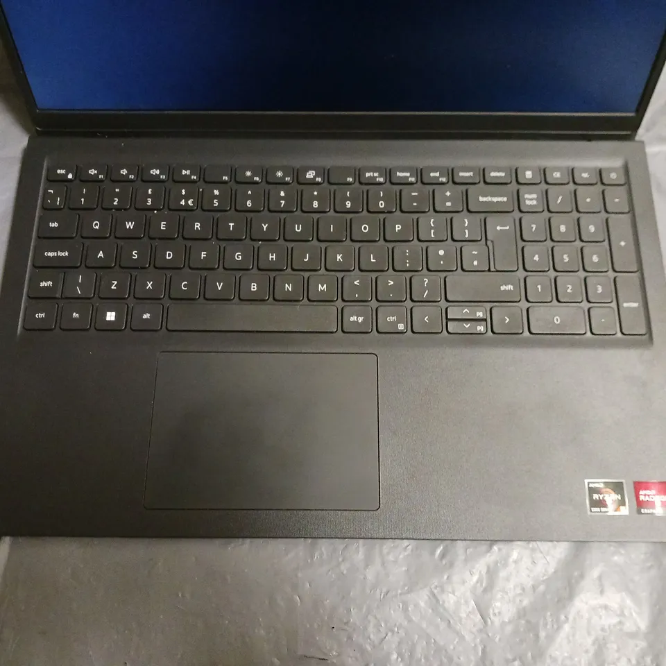 DELL VOSTRO 3525 AMD RYZEN 5 LAPTOP WITH RADEON GRAPHICS