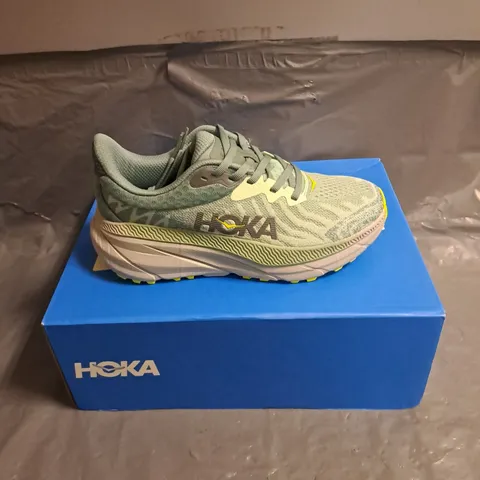 BOXED PAIR OF HOKA CHALLENGER ATR 7 TRAINERS IN GREEN MULTI SIZE 4.5