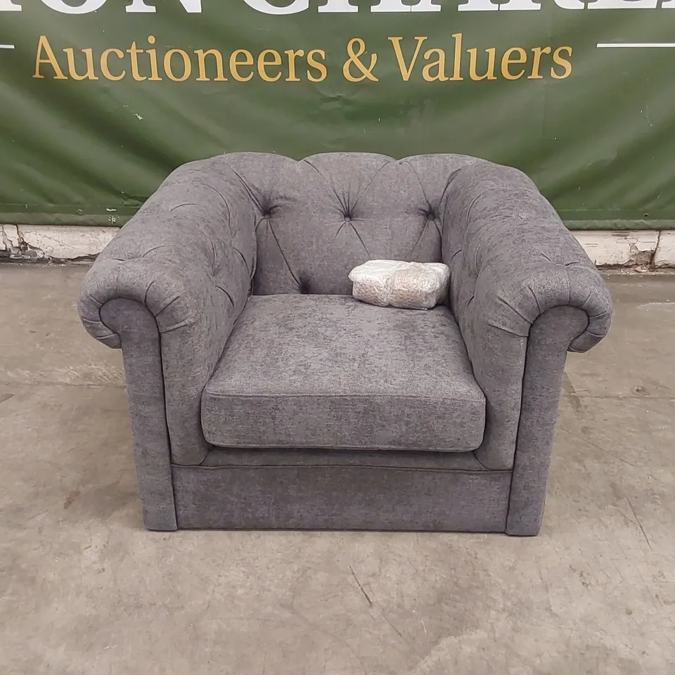 QUALITY DESIGNER FABRIC UPHOLSTERED ARMCHAIR - FEET PRESENT 