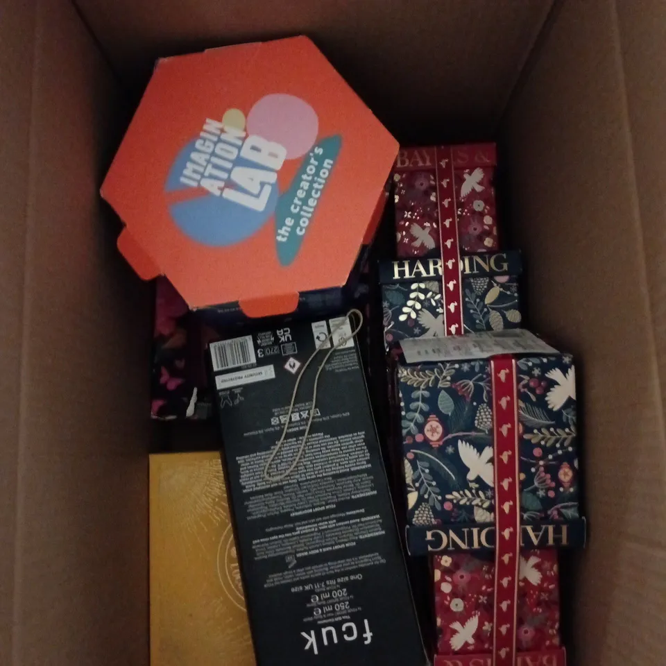 BOX OF APPROXIMATELY 6 ASSORTED COSMETIC BOXSETS TO INCLUDE GHOST BOX AND FCUK BOX 