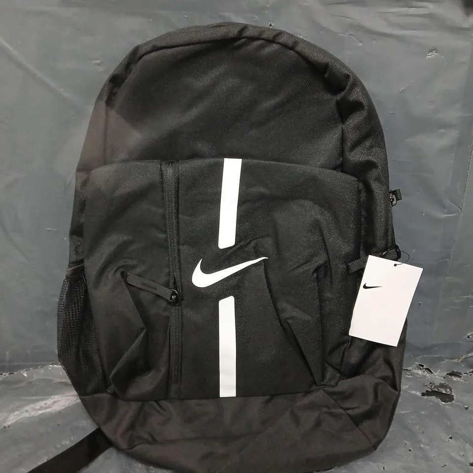 NIKE BACKPACK IN BLACK 