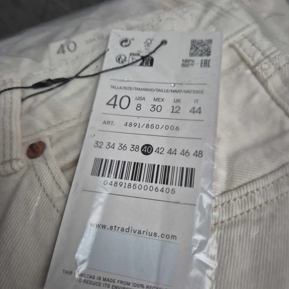 STRADIVARIUS D92 STRAIGHT WIDE JEANS – UK 12 (EU 40)