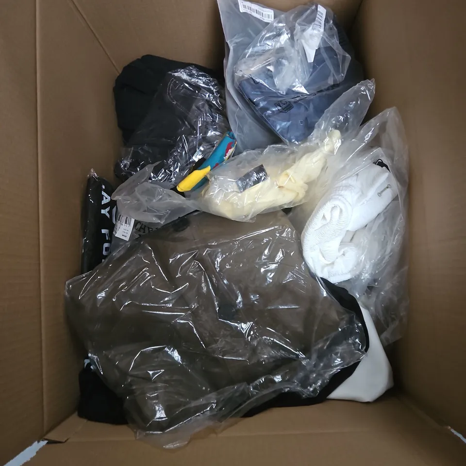 BOX OF APPROXIMATELY 25 ASSORTED CLOTHING ITEMS TO INCLUDE SOCKS, PANTYHOSE, BLACK LONG SLEEVE T SHIRT, LONG SLEEVE SHIRT ETC