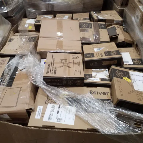PALLET CONTAINING ASSORTED TV MOUNTS