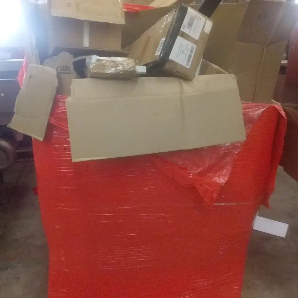 PALLET OF ASSORTED ITEMS INCLUDING CLOTHES RAIL, GARDEN SCISSORS, PRESSURE WASHER, CHAIR MAT FOR CARPET