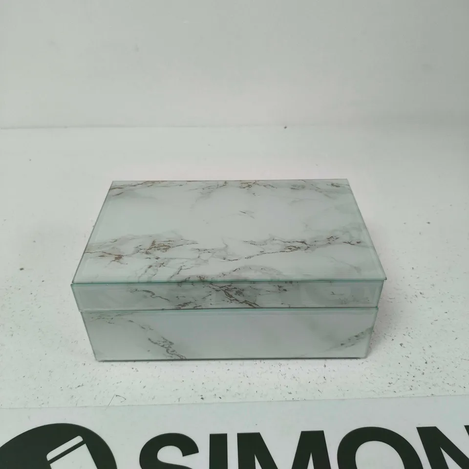 MARBLE-EFFECT JEWELLERY BOX WITH MIRROR AND RING COMPARTMENTS – MINT GREEN