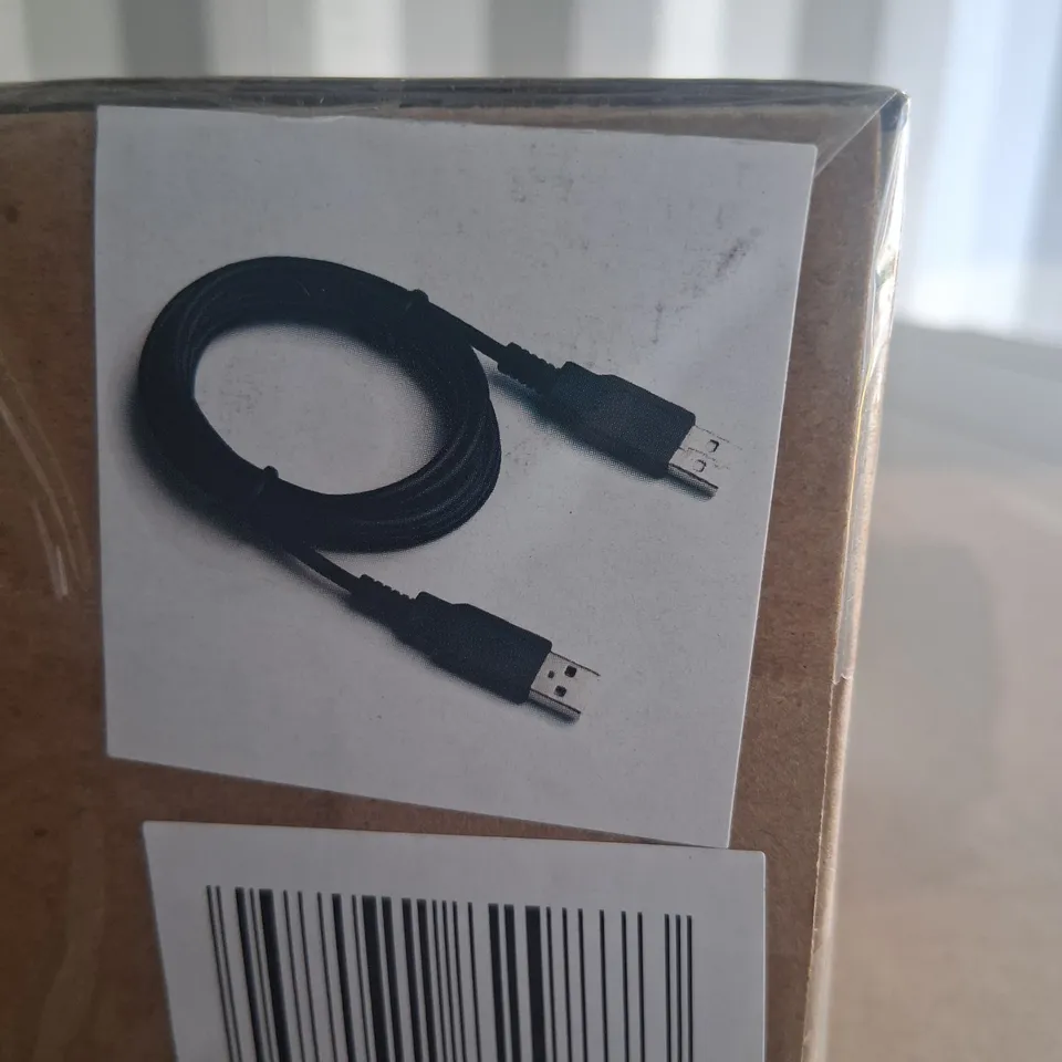 PALLET OF ASSORTED BRAND NEW PRODUCTS TO INCLUDE; USB A TO A CABLE, MOTION TRACKER WITH TRIPOD STAND AND VACUUM CLEANER ACCESSORY SET
