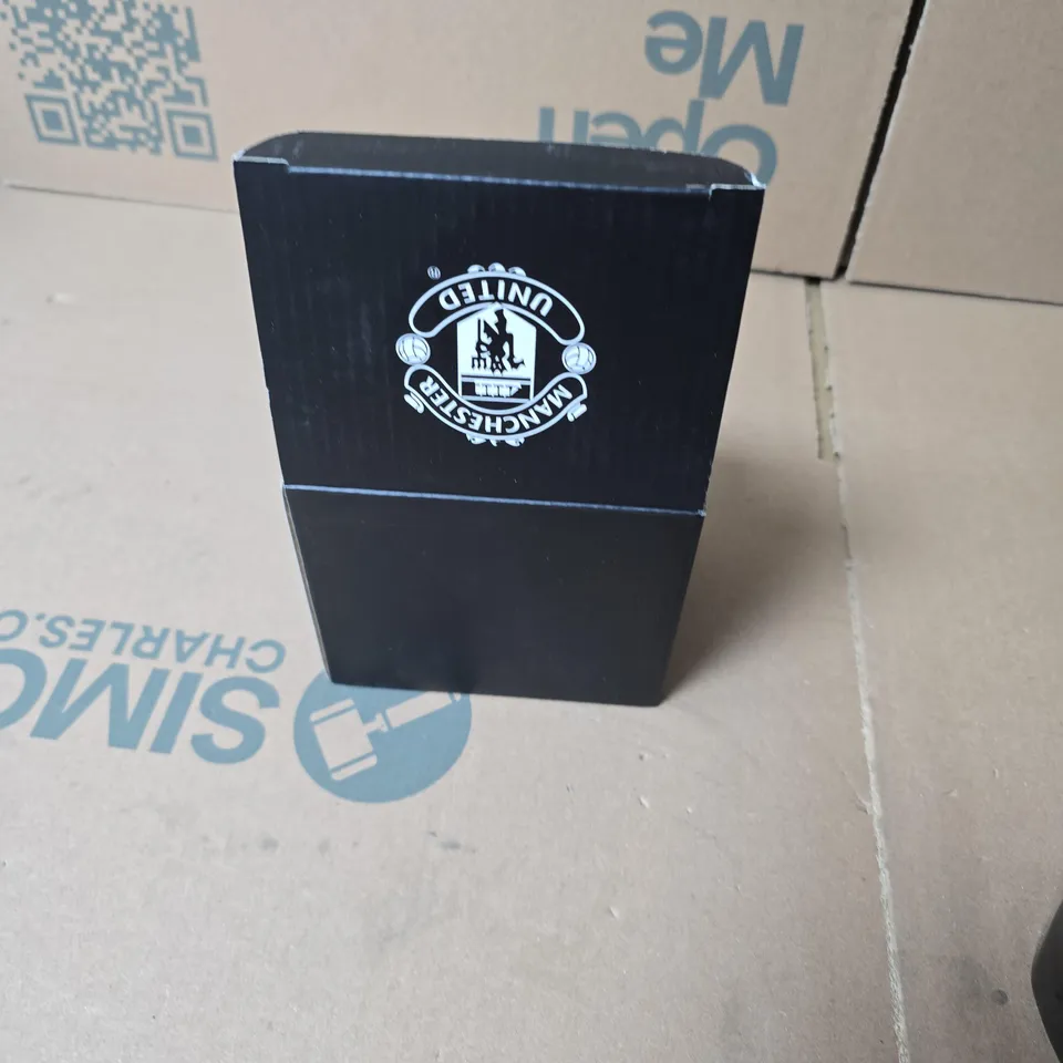 MANCHESTER UNITED CERAMIC MUG – RED INTERIOR, TRI-COLOUR EXTERIOR