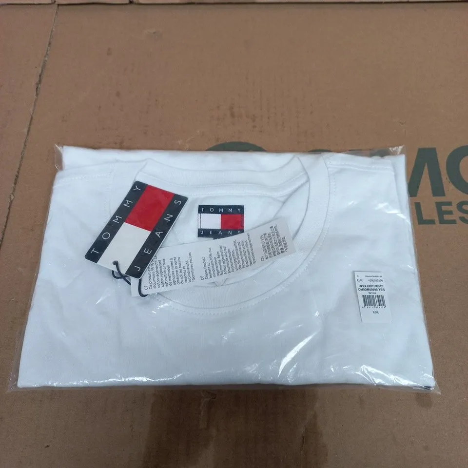 TOMMY JEANS WHITE CREW NECK T-SHIRT – XXL