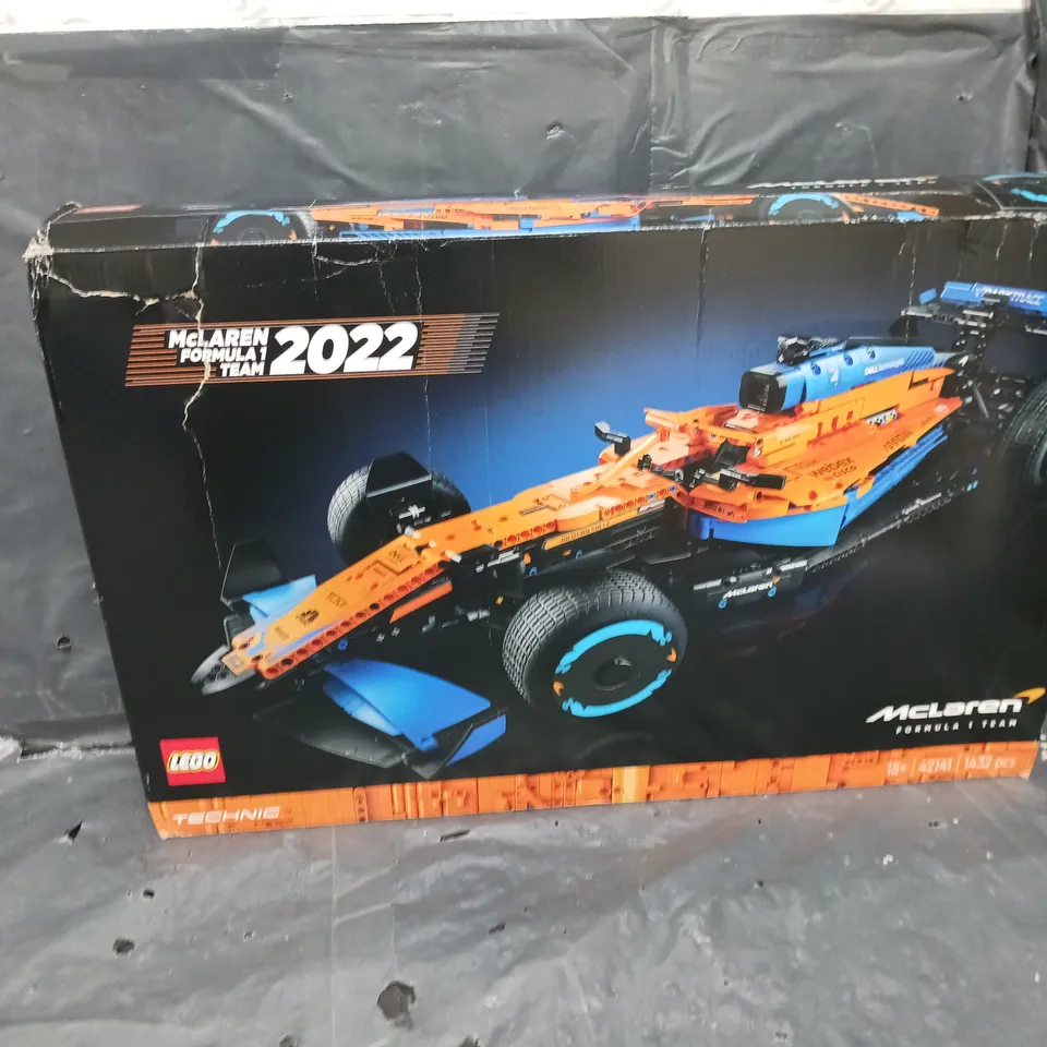 BOXED LEGO TECHNIC MCLAREN FORMULA 1 RACE CAR 2022 (42141)