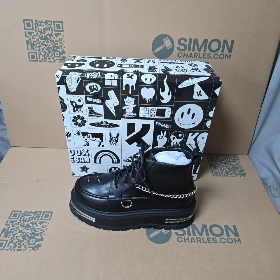 BOXED KOI THE SILENCE PLATFORM GRUNGE BOOTS BLACK UK SIZE 9 