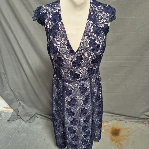 HOBBS HANNAH LACE DRESS IN NAVY PALE PINK SIZE 12
