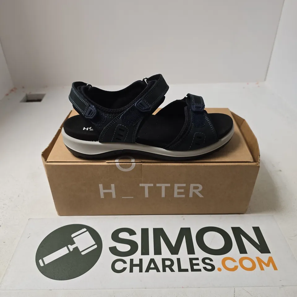 BOXED PAIR OF HOTTER WALK II EXTRA WIDE SANDALS IN NAVY - UK 6
