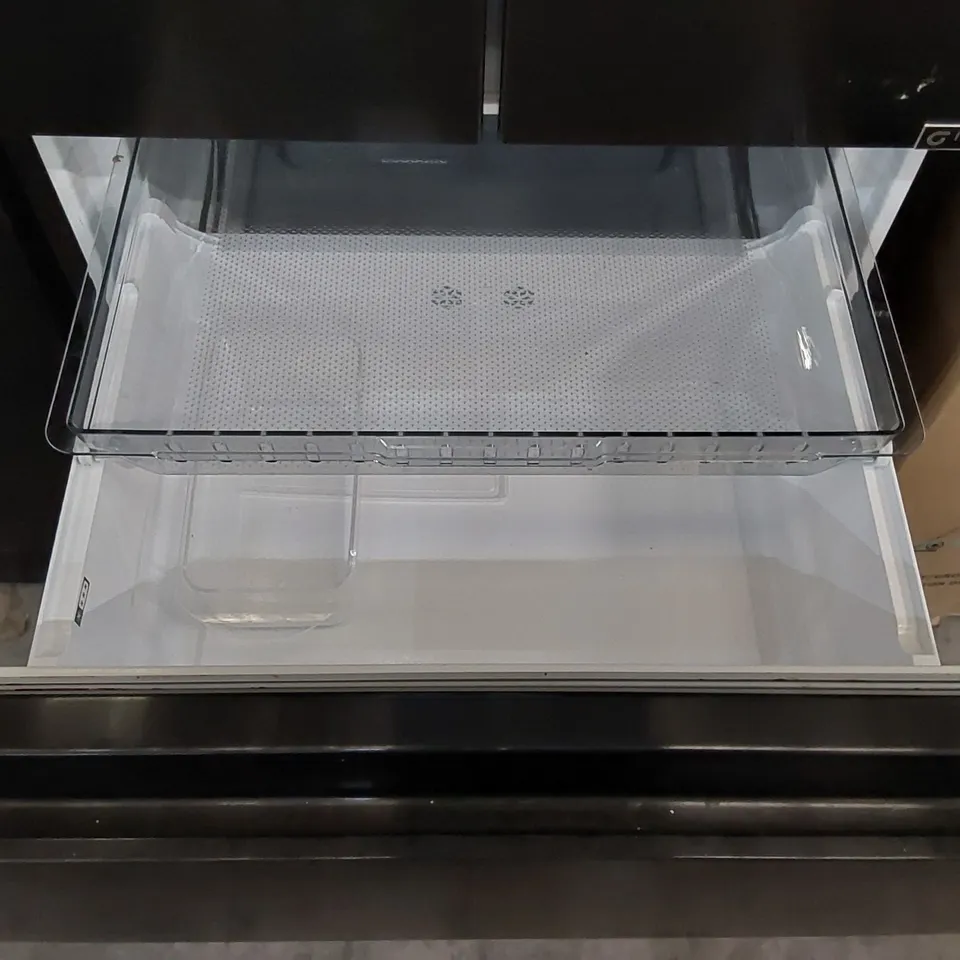 HISENSE PUREFLAT RF632N4WFE FRIDGE FREEZER - BLACK