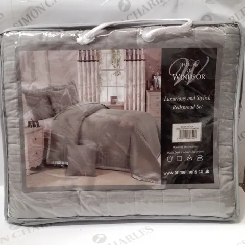 BRAND NEW HOUSE OF WINDSOR OSCA 185×240CM BEDSPREAD SET - SILVER