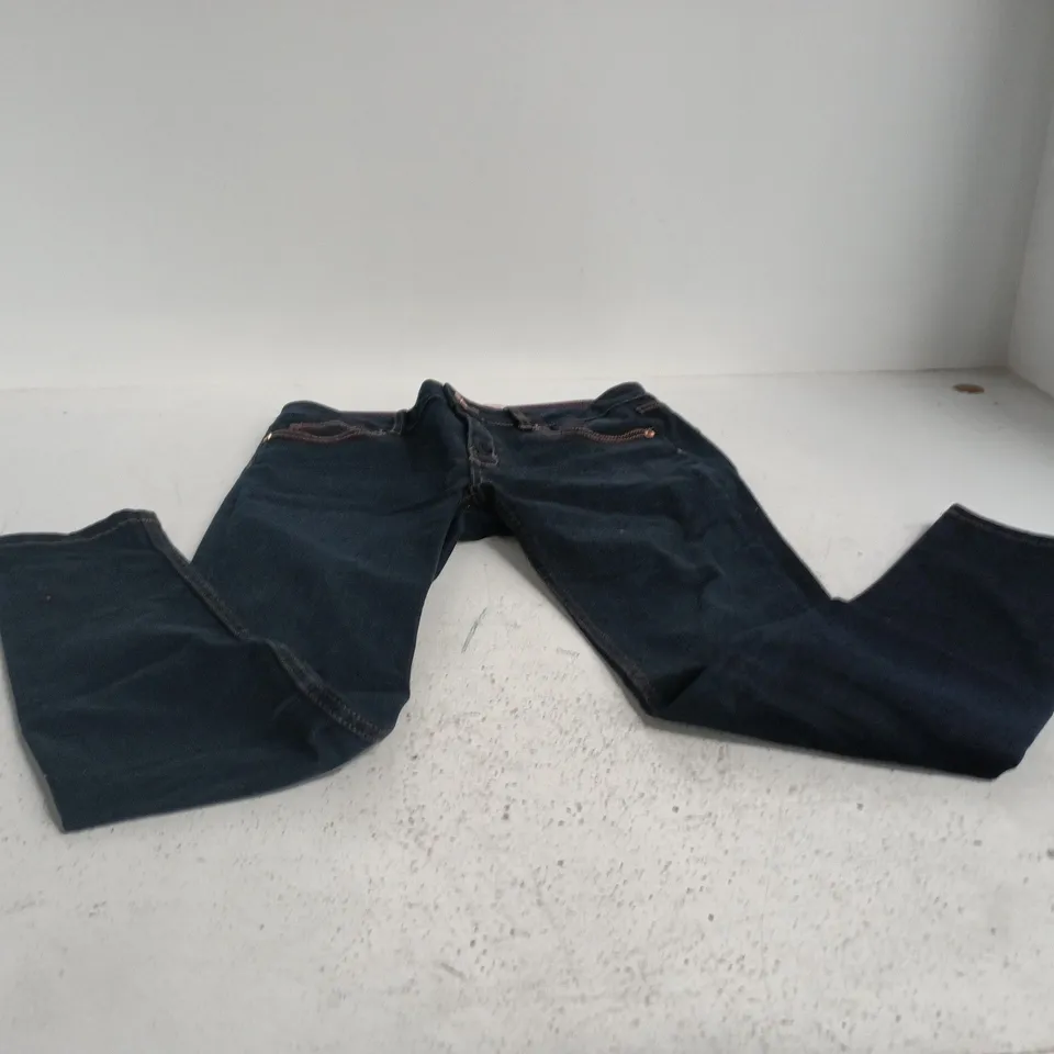TED BAKER LONDON JEANS – UK 6 (W23/L30), DARK DENIM WITH PINK STITCHING