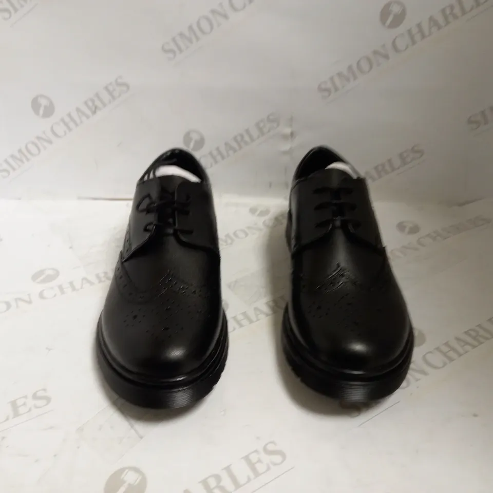 FLUID BLACK SUIT SHOES SIZE 5 