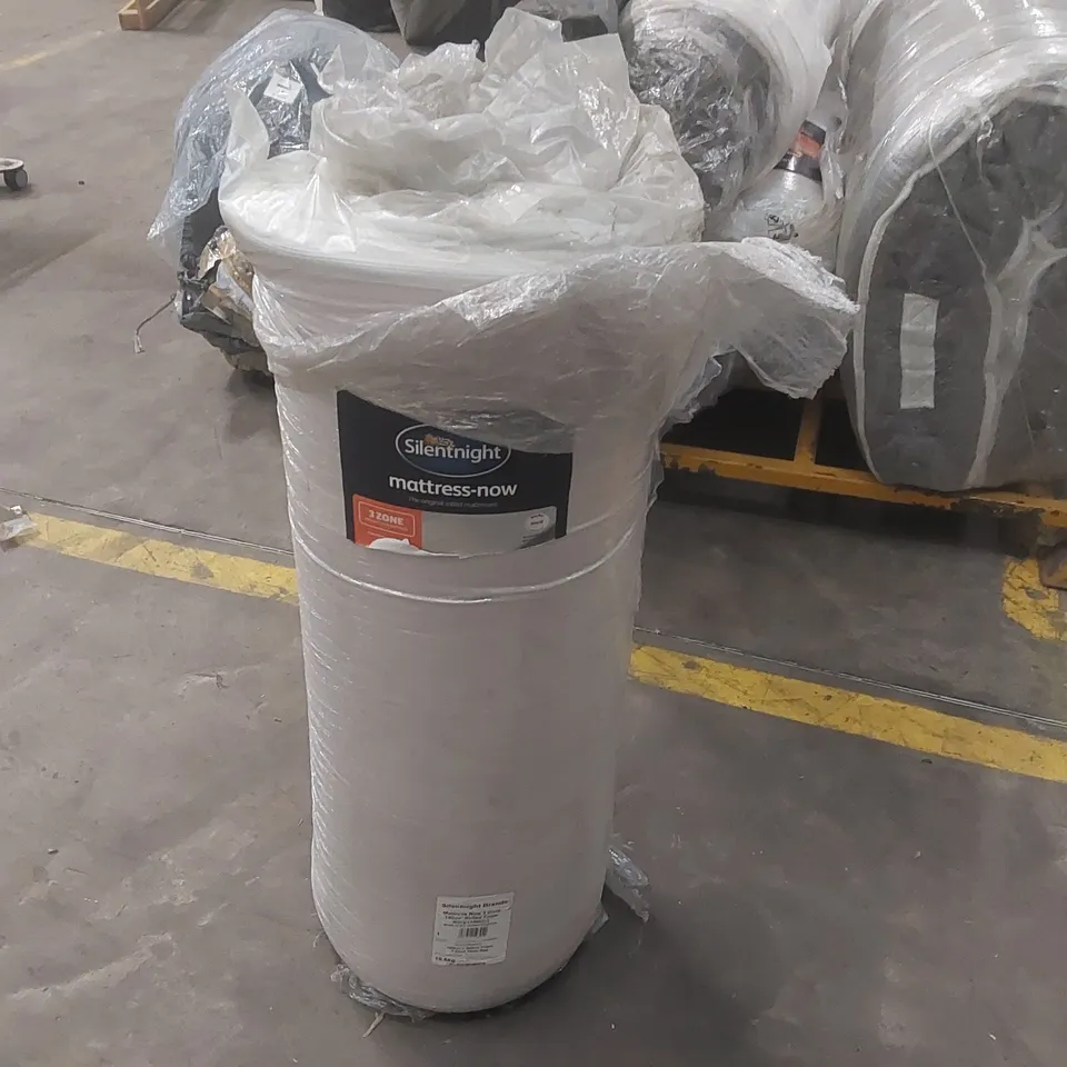 QUALITY BAGGED AND ROLLED SILENTNIGHT MEMORY FOAM 5' KING SIZE MATTRESS 