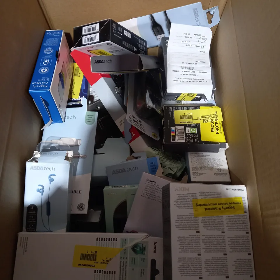 LOT OF ASSORTED ITEMS TO INCLUDE - MIXX STREAMBUDS - PHONE CASES - JVC EARPHONES - USB CABLES 