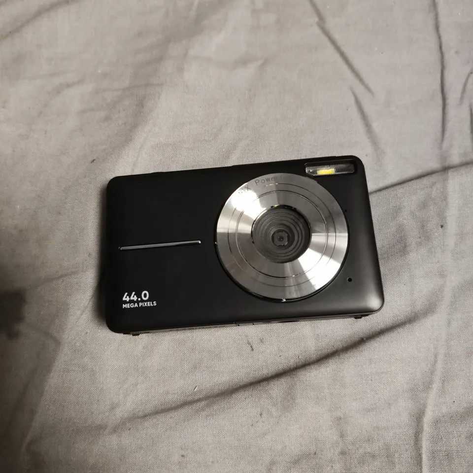 BETTER LIFE DC403 1080P DIGITAL CAMERA – BLACK HANDHELD, BOXED 
