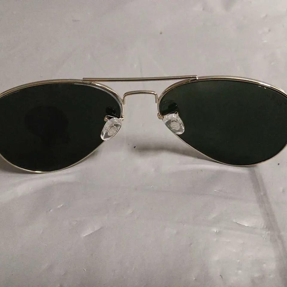 BOXED PAIR OF RAY BAN GLASSES WITH REFLECTIVE G-15 LENS IN CASE