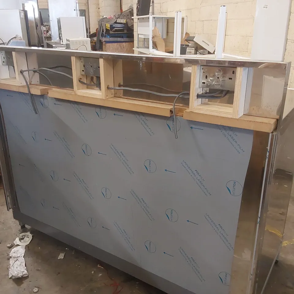 COMMERCIAL STAINLESS STEEL CUPBOARD/PREP TABLE