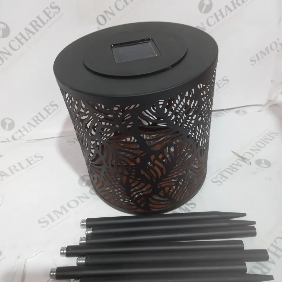 LUXFORM SOLAR GARDEN TRIPOD LIGHT LEAVES