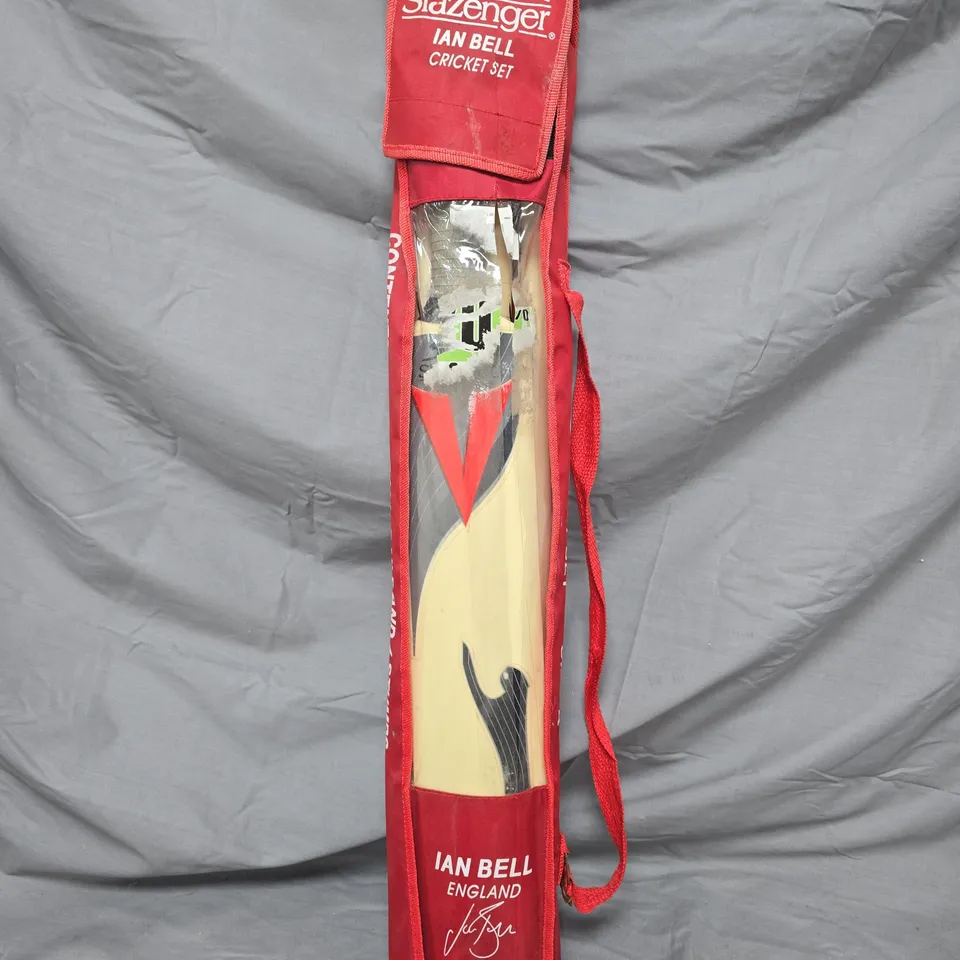 SLAZENGER IAN BELL CRICKET SET