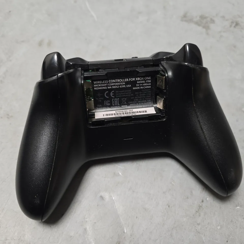 XBOX ONE WIRELESS CONTROLLER 