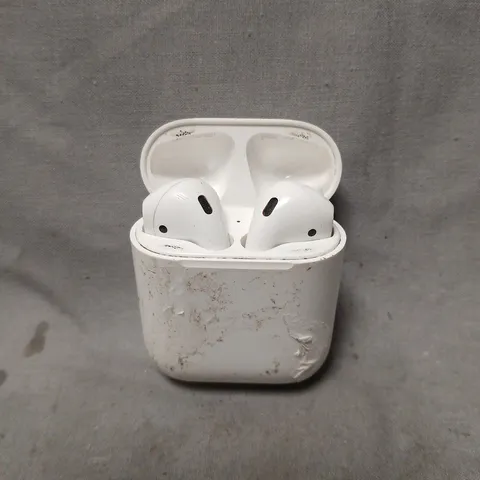 USED APPLE A1602 AIRPODS IN WHITE